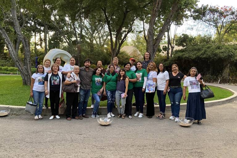 Presenta ‘Te nombré en el silencio’, en el Jardín Botánico