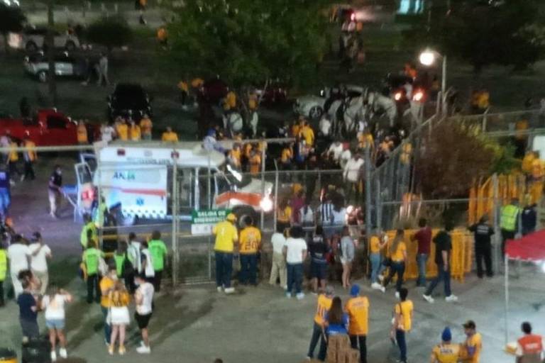 Aficionados regresan a los estadios de futbol... y las broncas, también