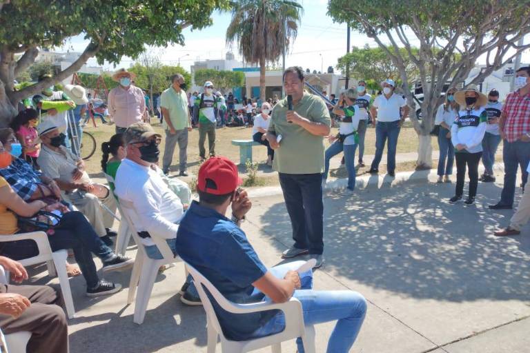 Asegura Pucheta que la gente está contenta con él