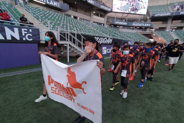 El Kraken se pone de gala al inaugurarse la Copa Mazatlán de Futbol 11