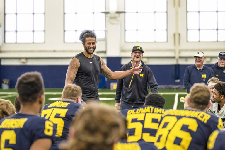 Colin Kaepernick dice que puede ayudar a cualquier equipo a ser mejor y a ganar