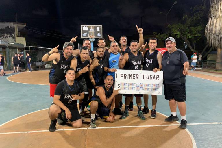 Pinsa se corona campeón en Liga Empresarial de Baloncesto, en Mazatlán