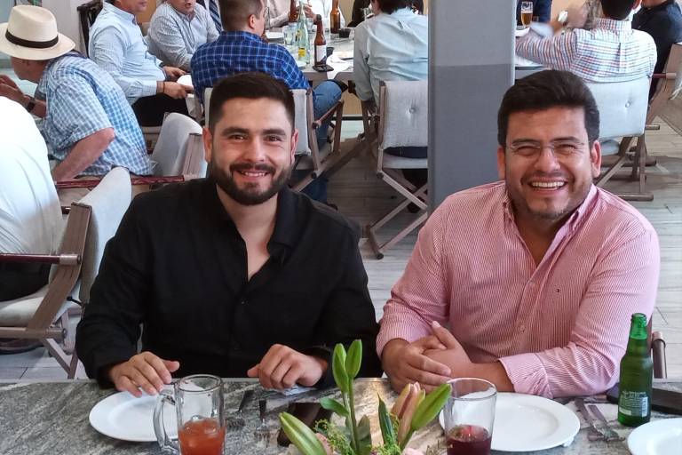 Celebran abogados su día con amena reunión