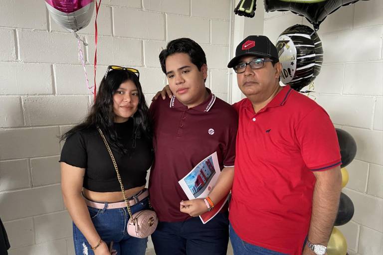 Culminan su etapa de bachillerato en Multiversidad Latinoamericana