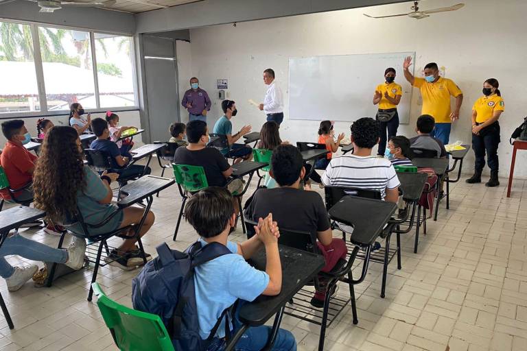 Refuerzan los temas preventivos en Escuinapa; realizan taller en el Centro de Integración Juvenil