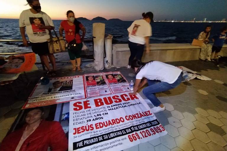 Rosa Alma busca en la zona rural de Mazatlán, y hasta por aire, a su hija Yajaira Sugey, desaparecida en septiembre