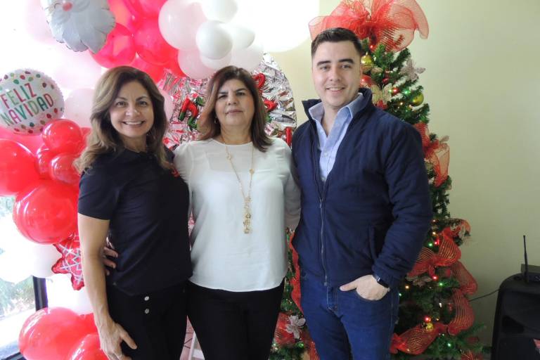 Celebran colaboradores de Noroeste la Navidad con rico desayuno