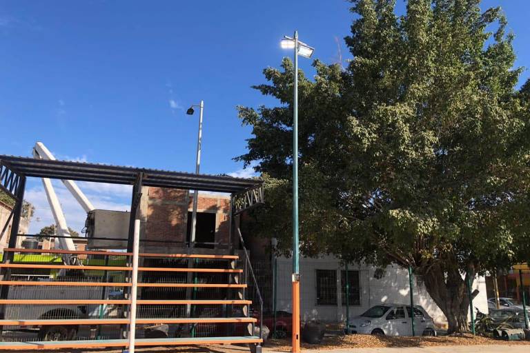 Encienden iluminación de la cancha El Tanque, de Villa Unión