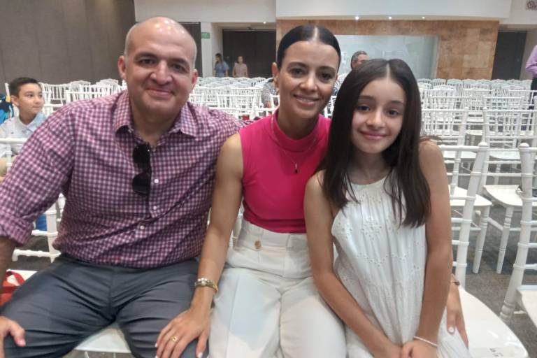 Despide La Escuela Activa Integral una generación más de sus aulas