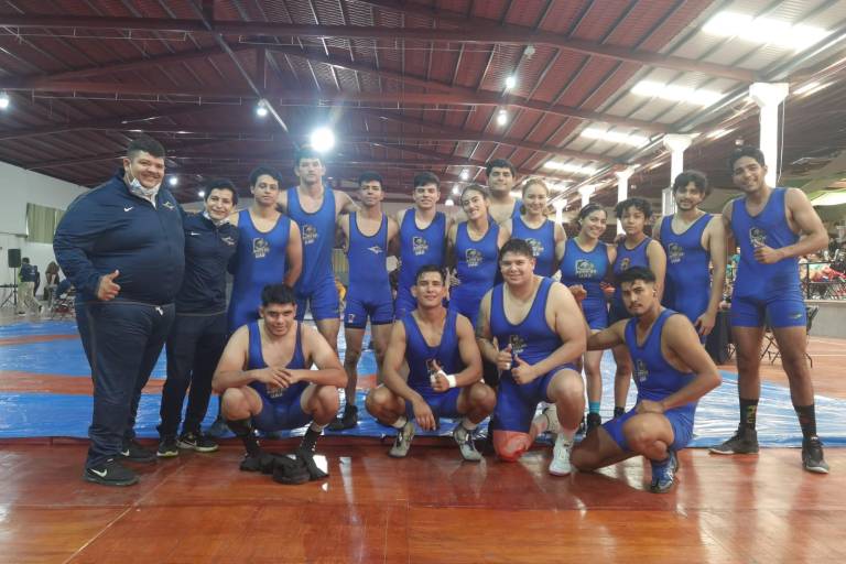 Águilas UAS logra 12 boletos para la Universiada Nacional en luchas asociadas