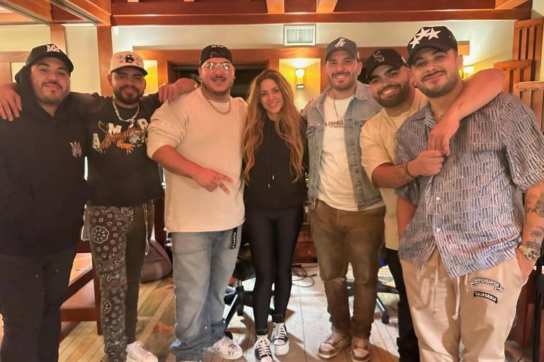 Prepara Shakira canción junto a Grupo Frontera, se llama ‘Entre Paréntesis’