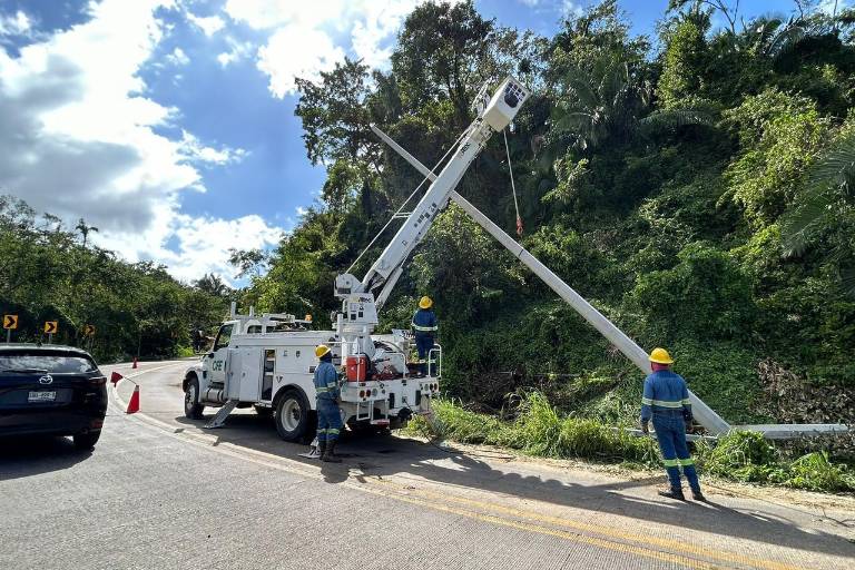 Tras el paso del huracán ‘Lidia’, CFE restablece servicio en Colima, Jalisco, Michoacán y Nayarit