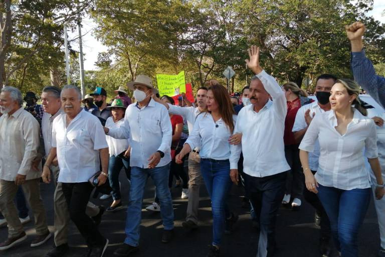 El Químico, Vargas Landeros, Cuén Ojeda y Jaime Montes serán los que siguen por no ser afines al Gobernador, dice Estrada Ferreiro
