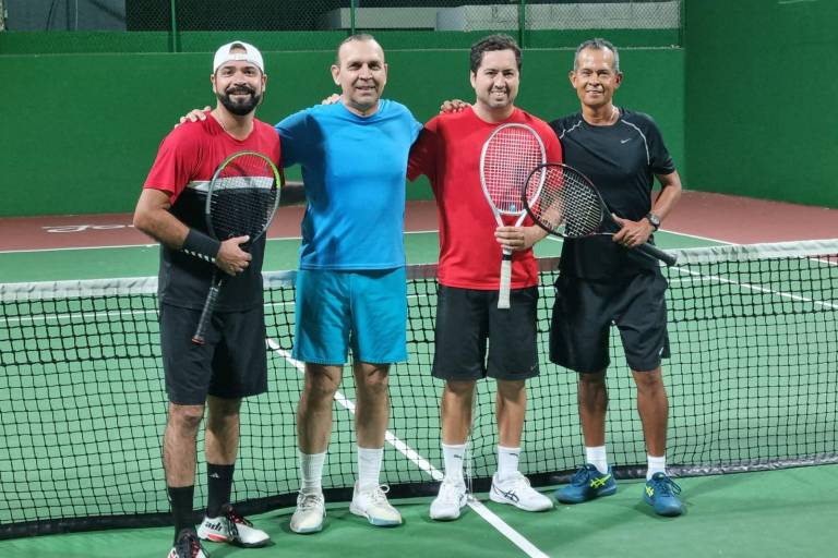 Domínguez y Munguía levantan la Copa Carnaval