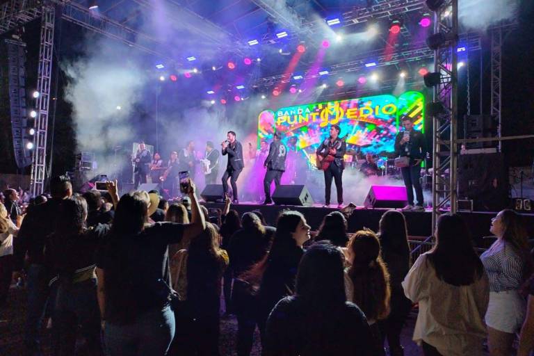 El Teatro del Pueblo se convierte en una gran pista de baile