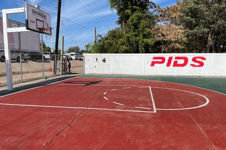Entregan cancha de baloncesto en la comunidad de Valdés Montoya, en Navolato