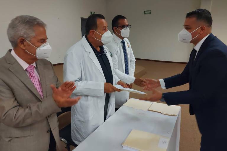 Se gradúa una nueva generación de médicos internos del HGC