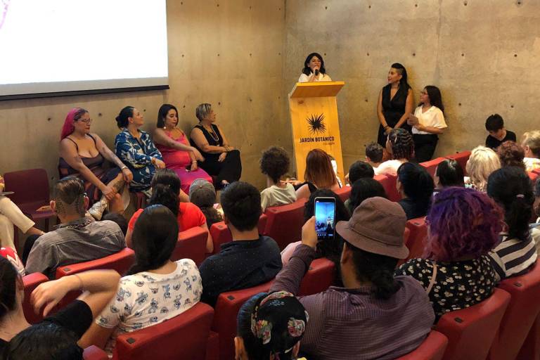 Busca el libro ‘Las familias del vecindario’ erradicar la discriminación y fomentar la inclusión