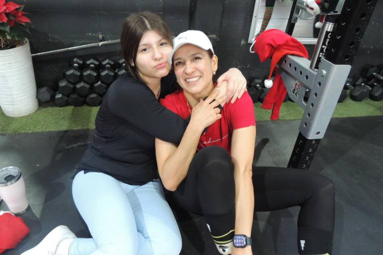 Entre burpees y sentadillas disfrutan clientes de Ludus Magnus su posada