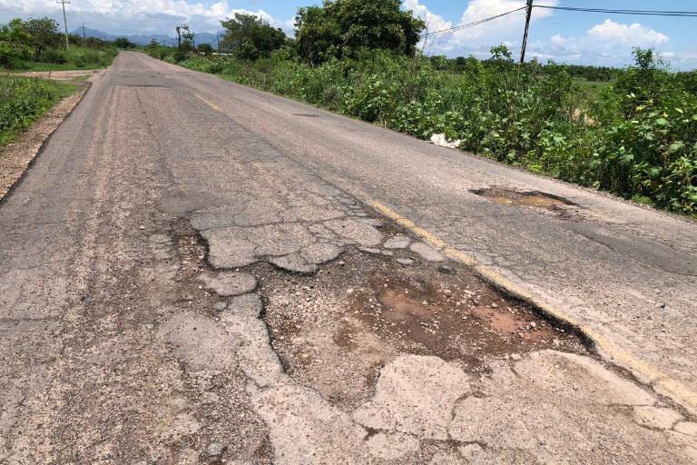 Anuncian bacheo de la carretera Escuinapa-Teacapán