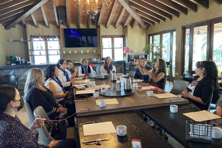 Imparten taller de capacitación