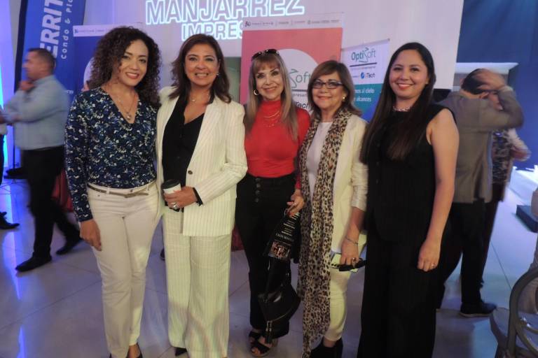 Reciben empresarios el Galardón Industrial por parte de Canacintra Culiacán