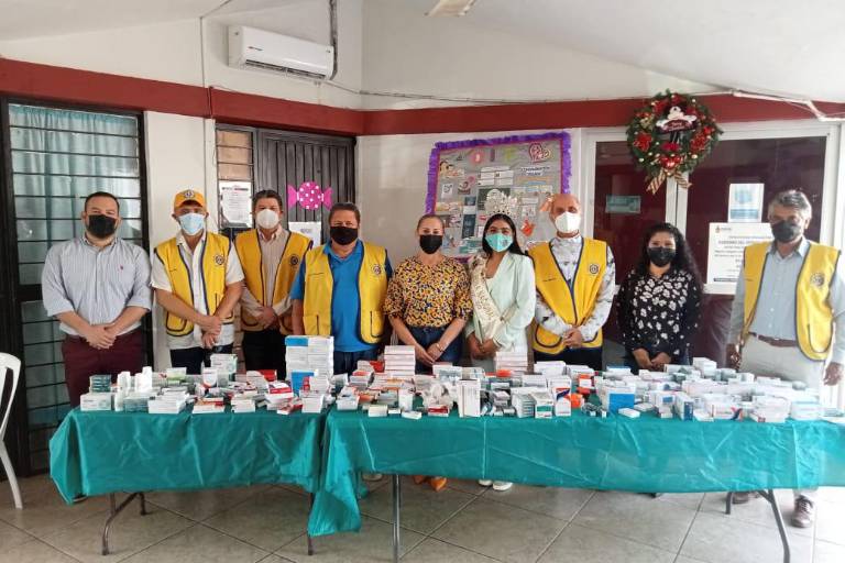 Recibe DIF Escuinapa donación de medicamentos por parte del Club de Leones