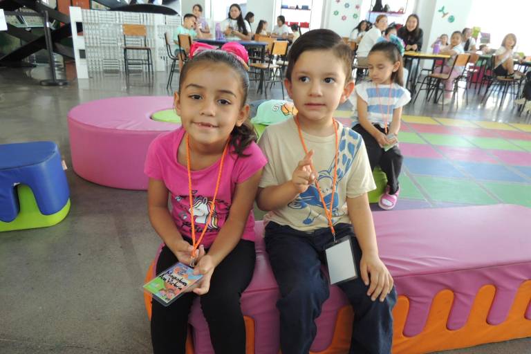 Conviven niños y niñas entre la ciencia y la diversión