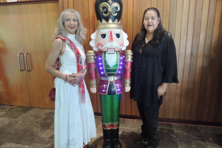 Disfrutan de la Navidad con brillante concierto decembrino