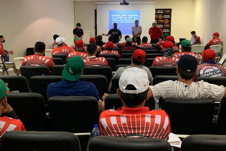 Primera etapa del programa ‘Capacítate en tu Cancha’ llega a su fin