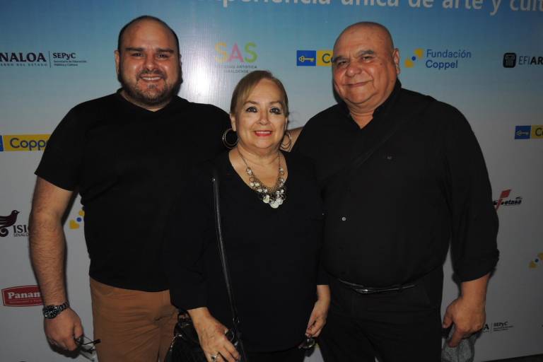 Regalan Julia y Tobías una noche memorable a sinaloenses