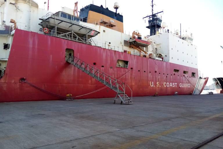 Llega a Mazatlán el barco rompehielos ‘Healy’, que estudia los glaciares del mundo