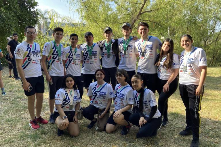 Corren en pro de los niños con cáncer en la carrera GANAC-Tec de Monterrey