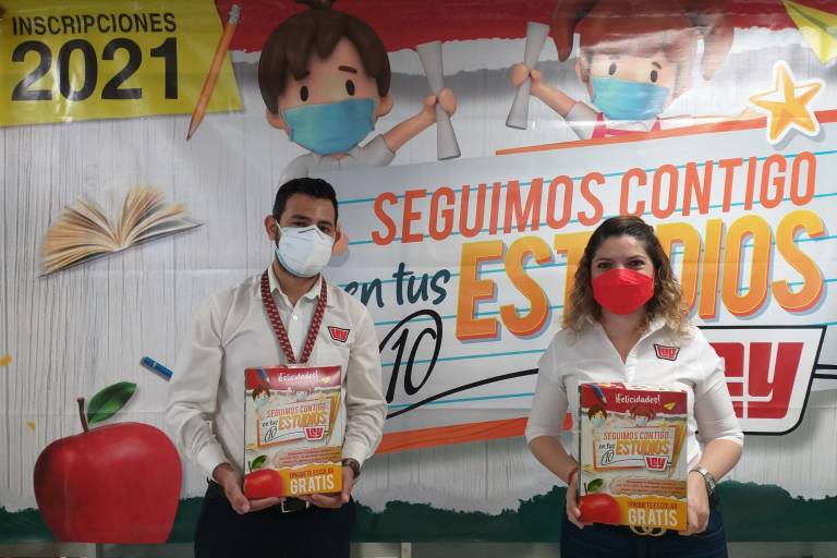 Este martes iniciaron las inscripciones en Sinaloa para recibir paquetes escolares de Ley