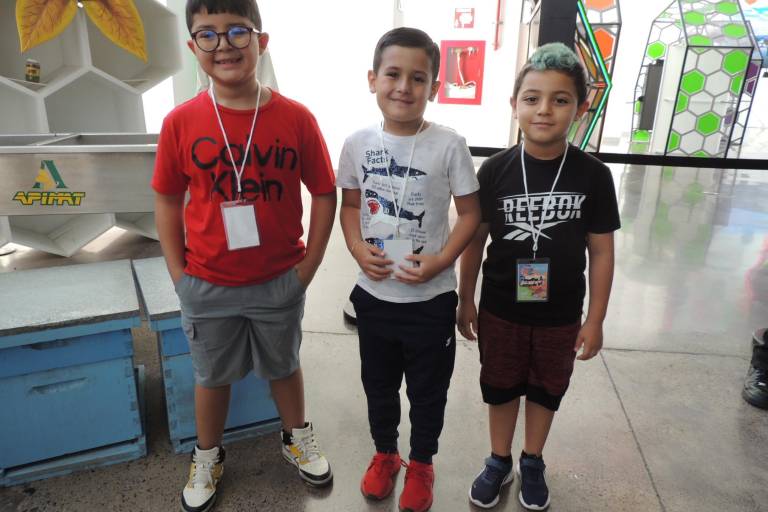 Conviven niños y niñas entre la ciencia y la diversión