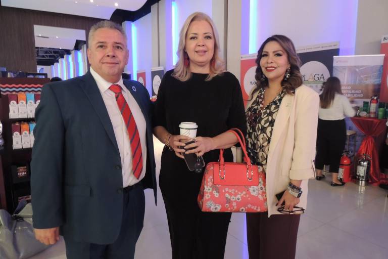 Reciben empresarios el Galardón Industrial por parte de Canacintra Culiacán