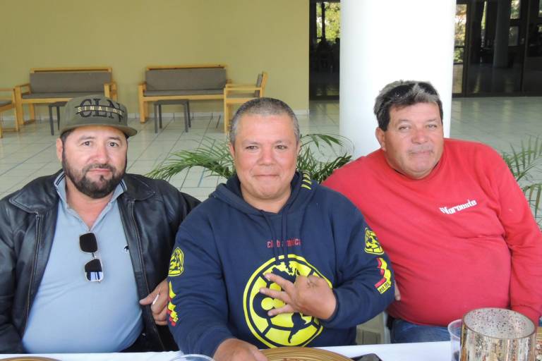 Celebran colaboradores de Noroeste la Navidad con rico desayuno