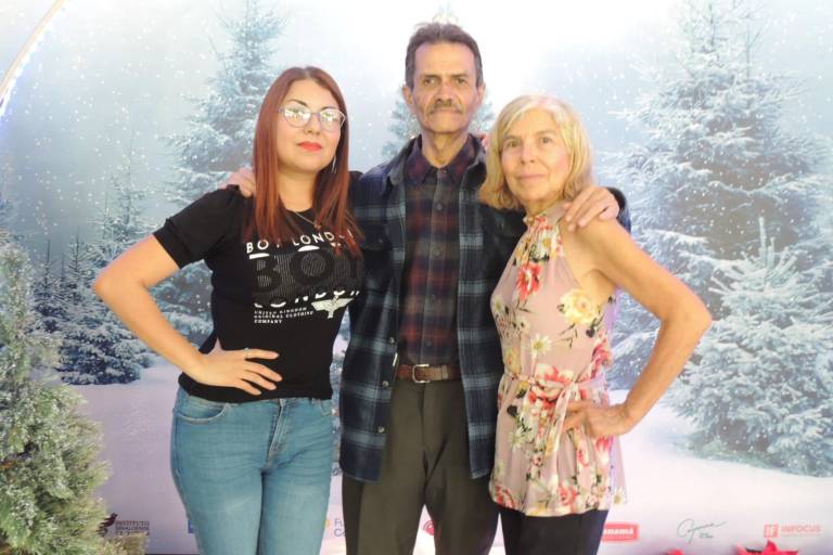 Disfrutan de la Navidad con brillante concierto decembrino