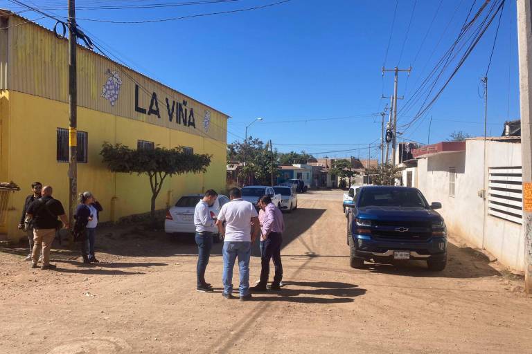 Piden en la colonia Francisco I. Madero de Mazatlán atender fuga de drenaje