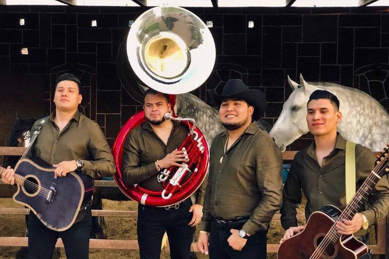 Festeja el grupo Perdidos de Sinaloa el éxito de Voy amarte