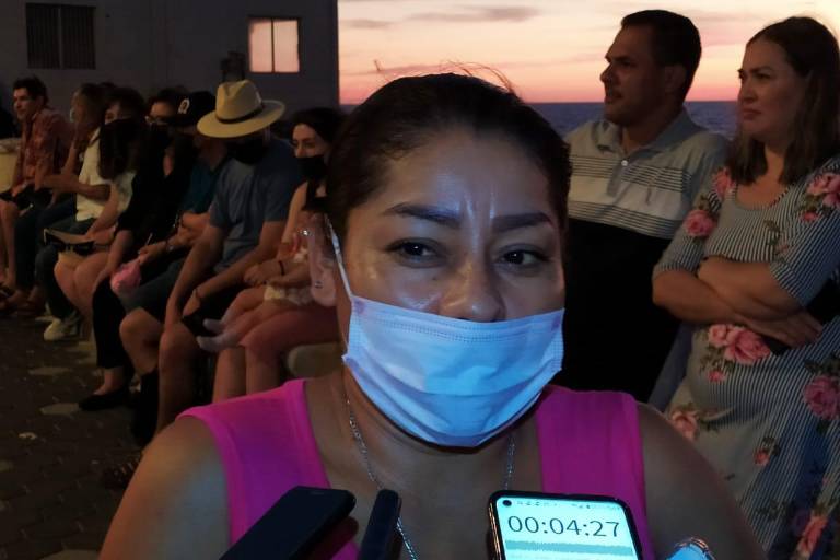 Mamá de Sugey, joven desaparecida en Mazatlán, llega a reunión con ‘El Químico’, pero este ya se había ido