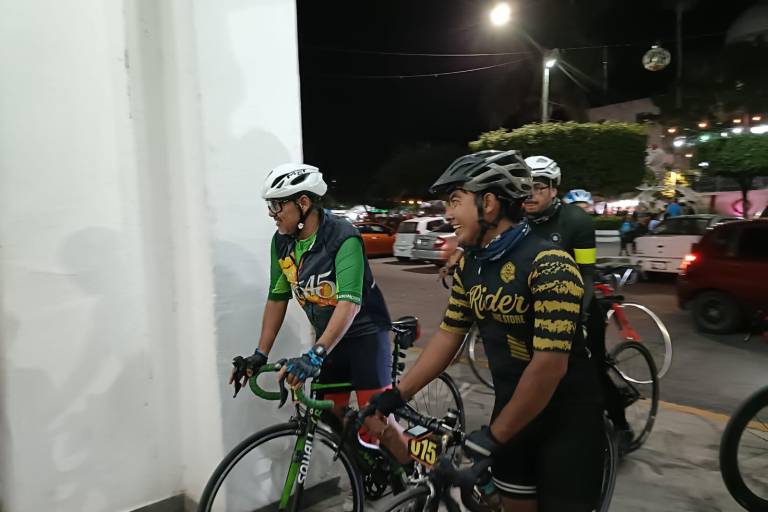 Más de 60 ciclistas participan en la sexta edición de la Ruta del Mono