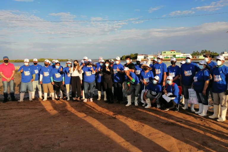 Van a la pesca del plástico, logran sacar más de 2.6 toneladas en La Reforma