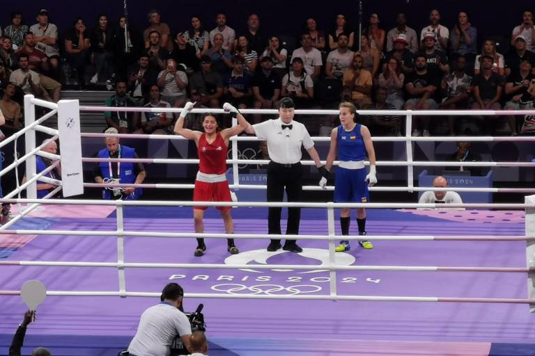 Boxeadora mexicana Fátima Herrera avanza a octavos de final en París 2024