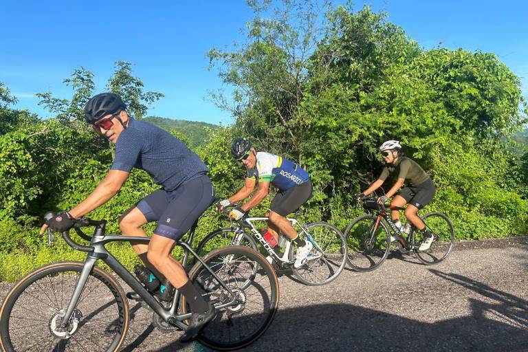 Realizan rodada ciclista al Nuevo Santa María para celebrar la fundación de El Rosario