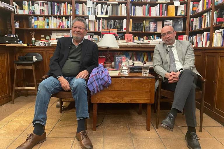 Lleva Élmer Mendoza su literatura a Madrid