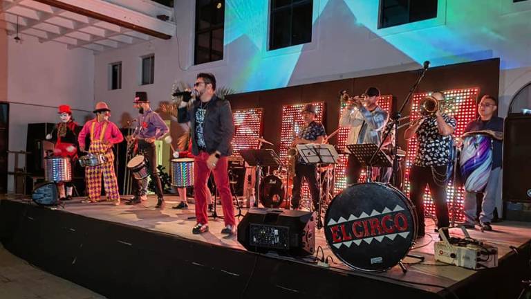 El grupo mazatleco Mandrake &amp; the magics protagonizó un alegre el concierto en el Museo de Arte de Mazatlán.