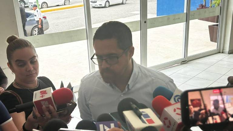 Cuitláhuac González Galindo, Secretario de Salud en Sinaloa.