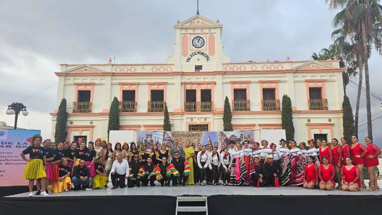 La explanada municipal fue la sede de la ceremonia.