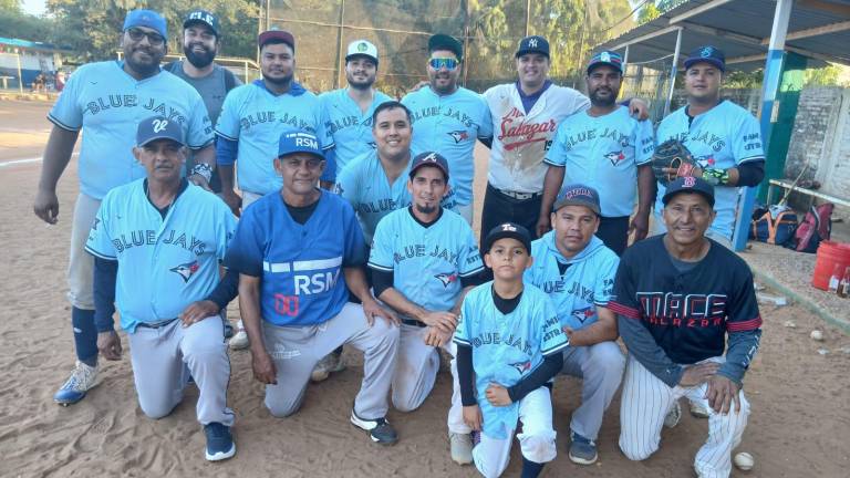 Azulejos de Mace Salazar-Familia Estrada logran noveno triunfo en la Liga Dominical BA.